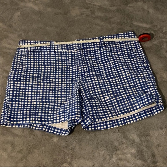 Tommy Hilfiger Classic Blue & White Checkered Shorts - Picture 10 of 10